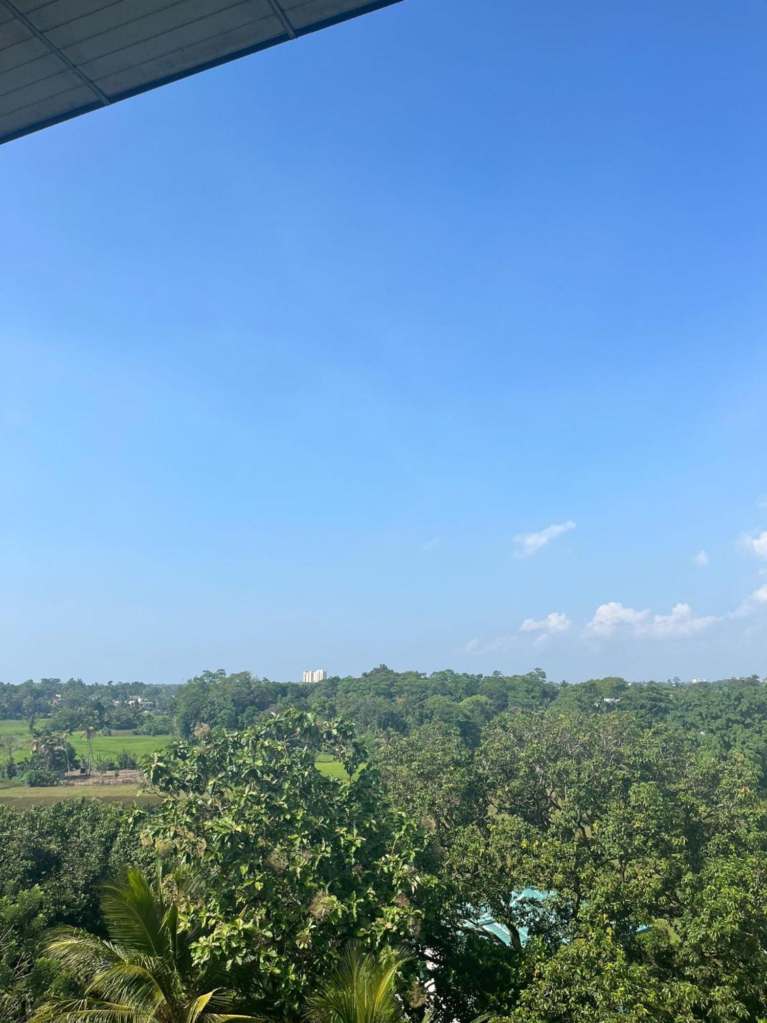 Thalangama Lakeview Lodge Battaramulla Bagian luar foto