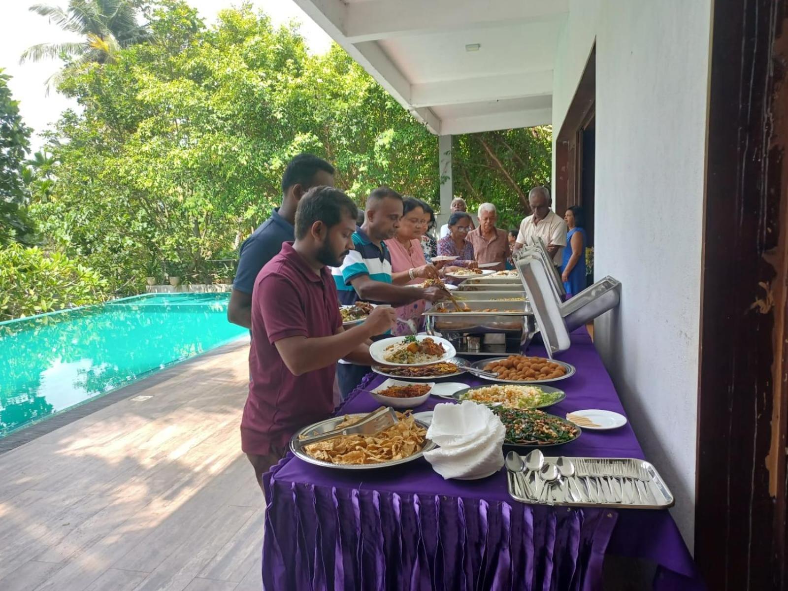 Thalangama Lakeview Lodge Battaramulla Bagian luar foto